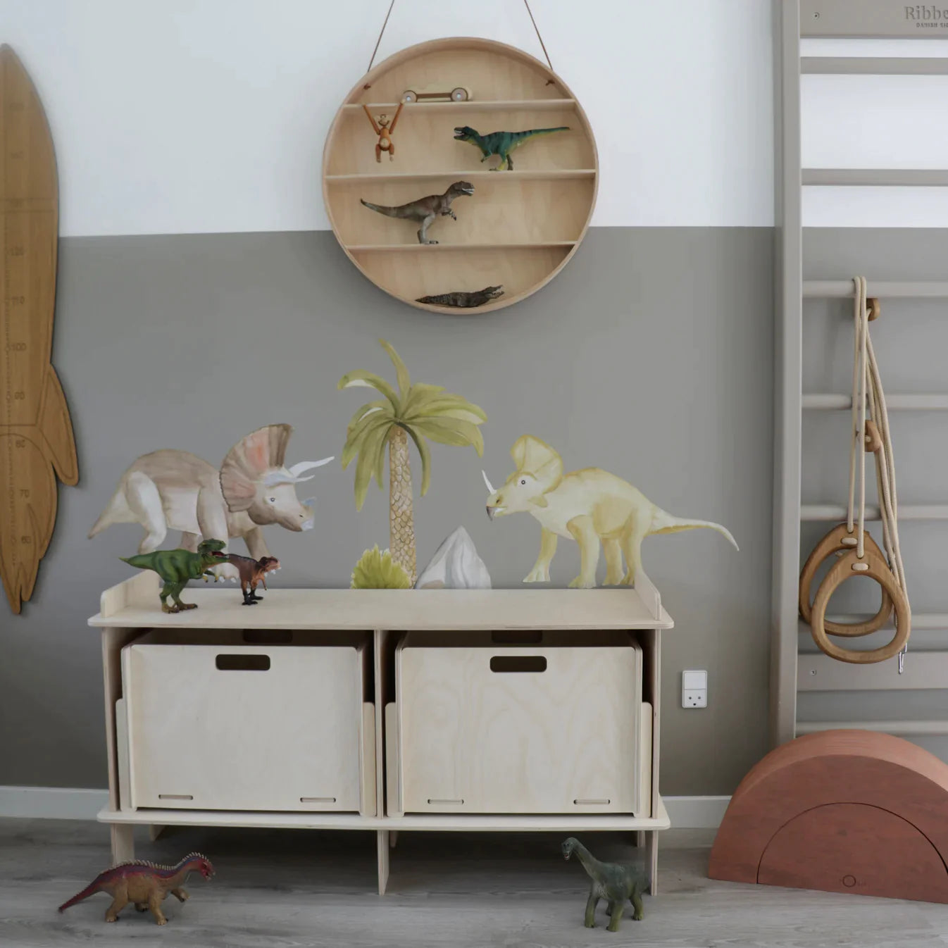 Hans dressoir incl 2 Grete dozen combiset