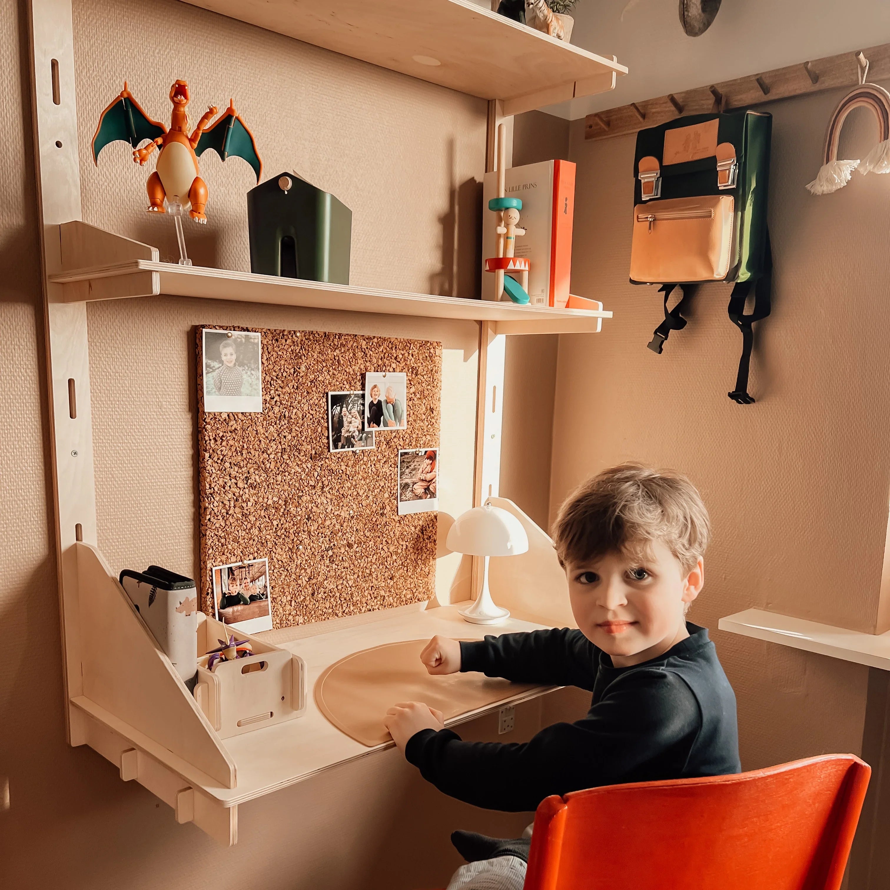 Molly bureau